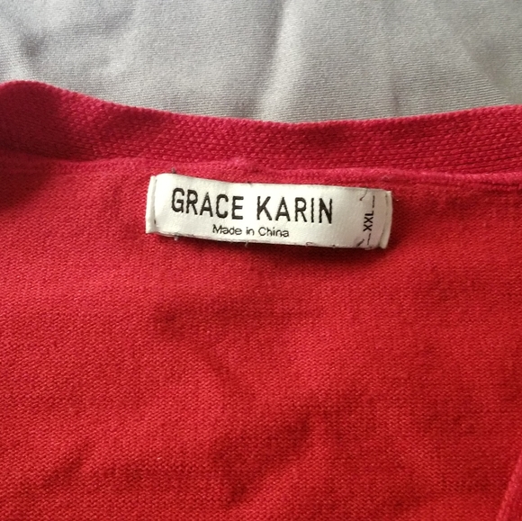 V-neck Cardigan smoke free home, runs a little small - Picture 4 of 5